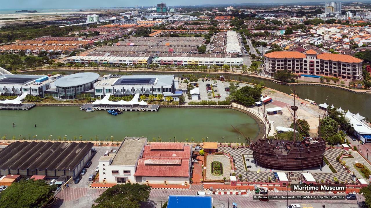 ホテル ウェイリア Malacca エクステリア 写真